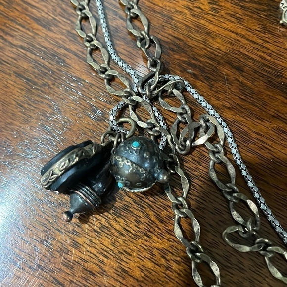 Lucky Brand 3-Strand W/Charms Turquoise Necklace—GORGEOUS! Excellent Cond! - Picture 9 of 15